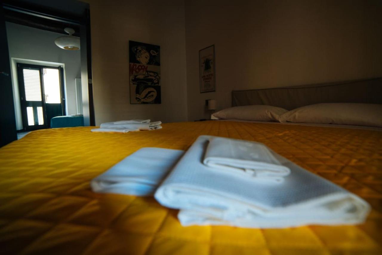 Domus Gisulfo Apartman Salerno Kültér fotó